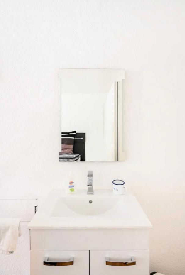 Guenstiges Gruenes Ferienzimmer Mit Separater Moderner Dusche Lorrach Exterior photo