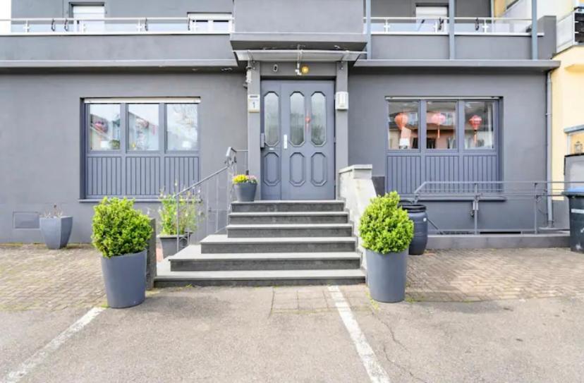Guenstiges Gruenes Ferienzimmer Mit Separater Moderner Dusche Lorrach Exterior photo