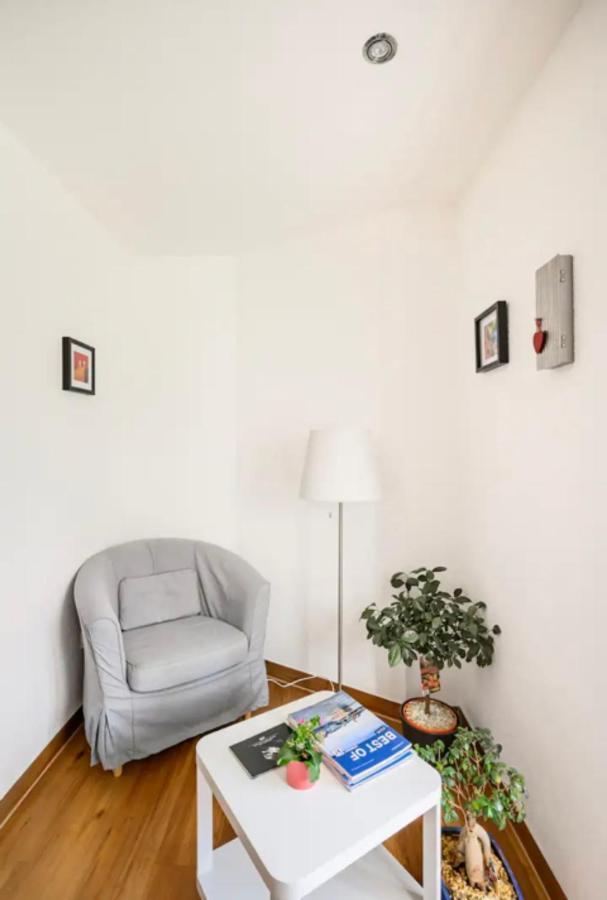 Guenstiges Gruenes Ferienzimmer Mit Separater Moderner Dusche Lorrach Exterior photo
