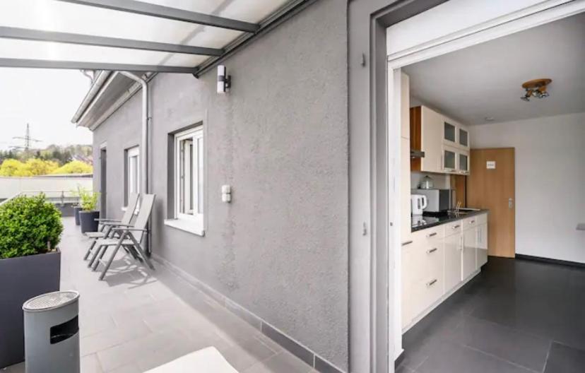 Guenstiges Gruenes Ferienzimmer Mit Separater Moderner Dusche Lorrach Exterior photo