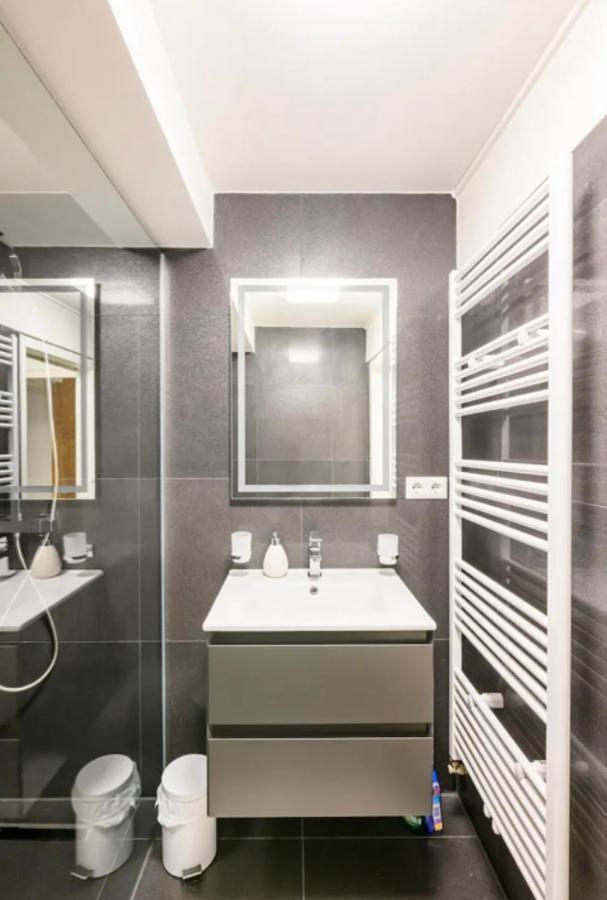 Guenstiges Gruenes Ferienzimmer Mit Separater Moderner Dusche Lorrach Exterior photo