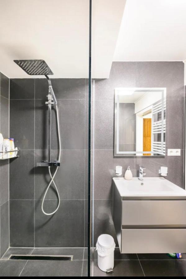 Guenstiges Gruenes Ferienzimmer Mit Separater Moderner Dusche Lorrach Exterior photo