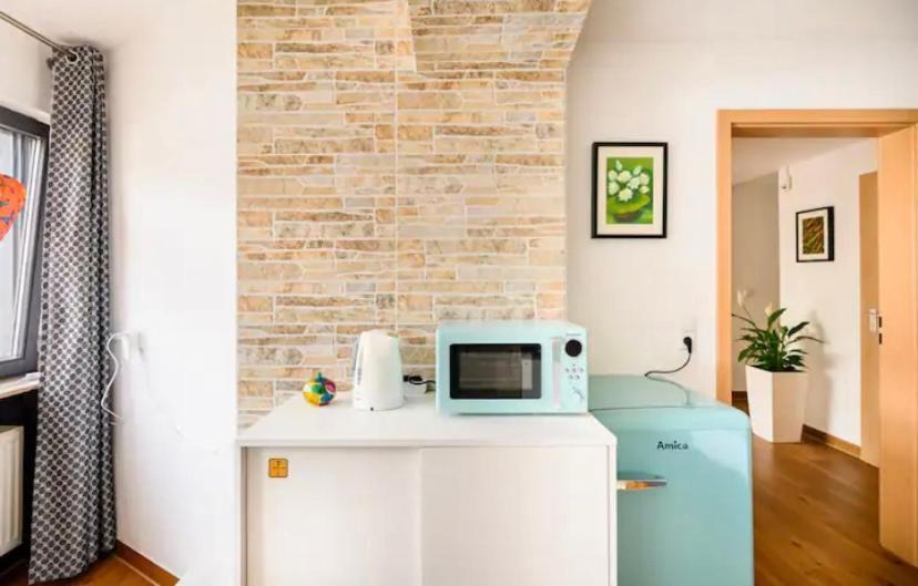 Guenstiges Gruenes Ferienzimmer Mit Separater Moderner Dusche Lorrach Exterior photo