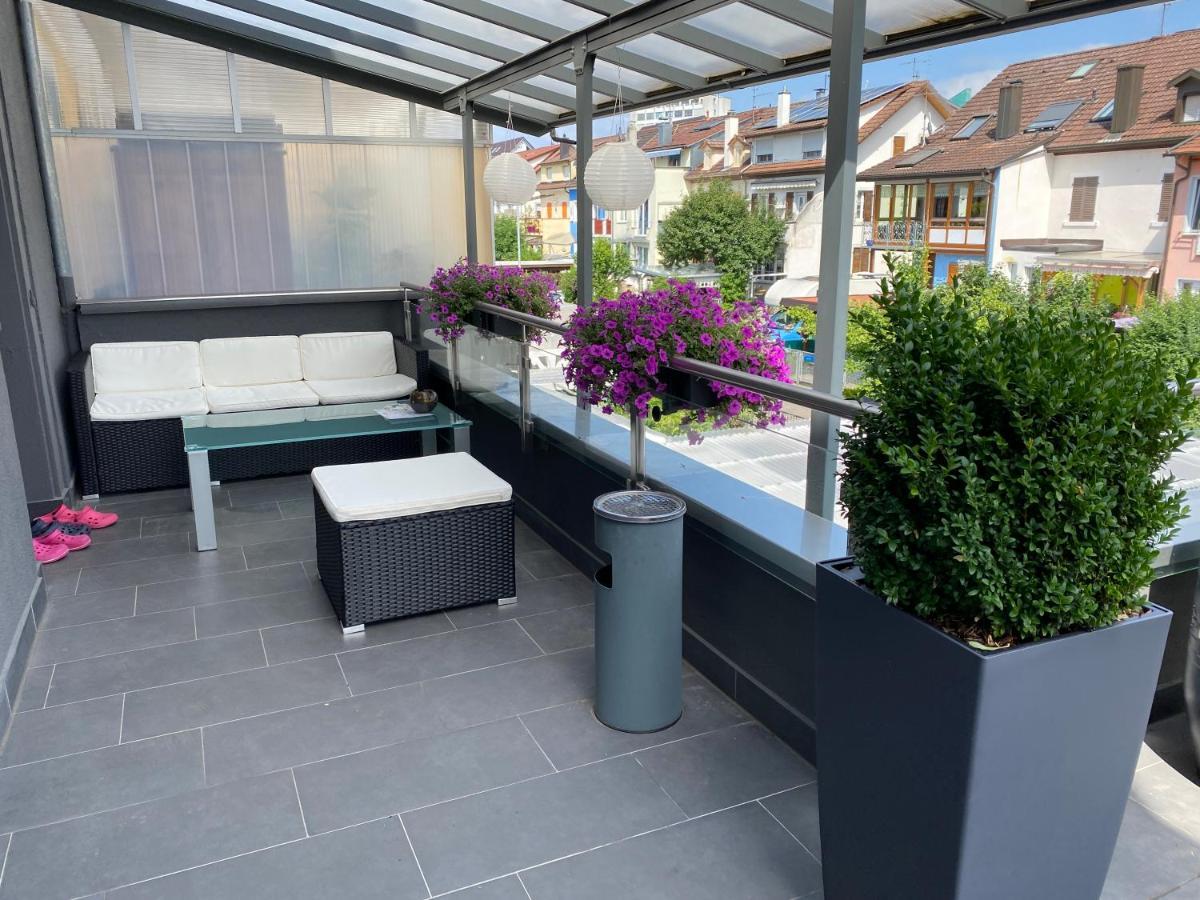 Guenstiges Gruenes Ferienzimmer Mit Separater Moderner Dusche Lorrach Exterior photo